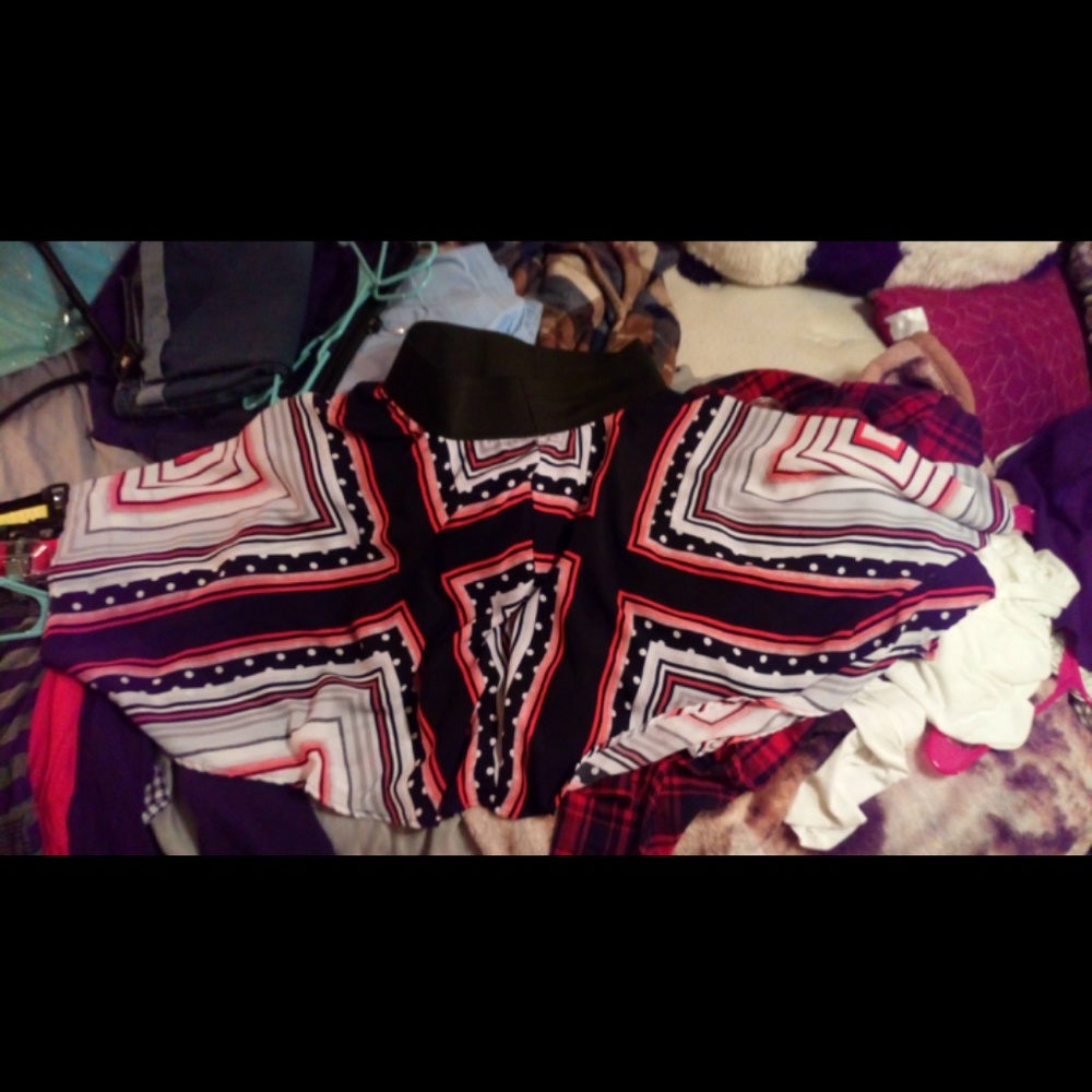 Patterned Skirt with thick black waistband